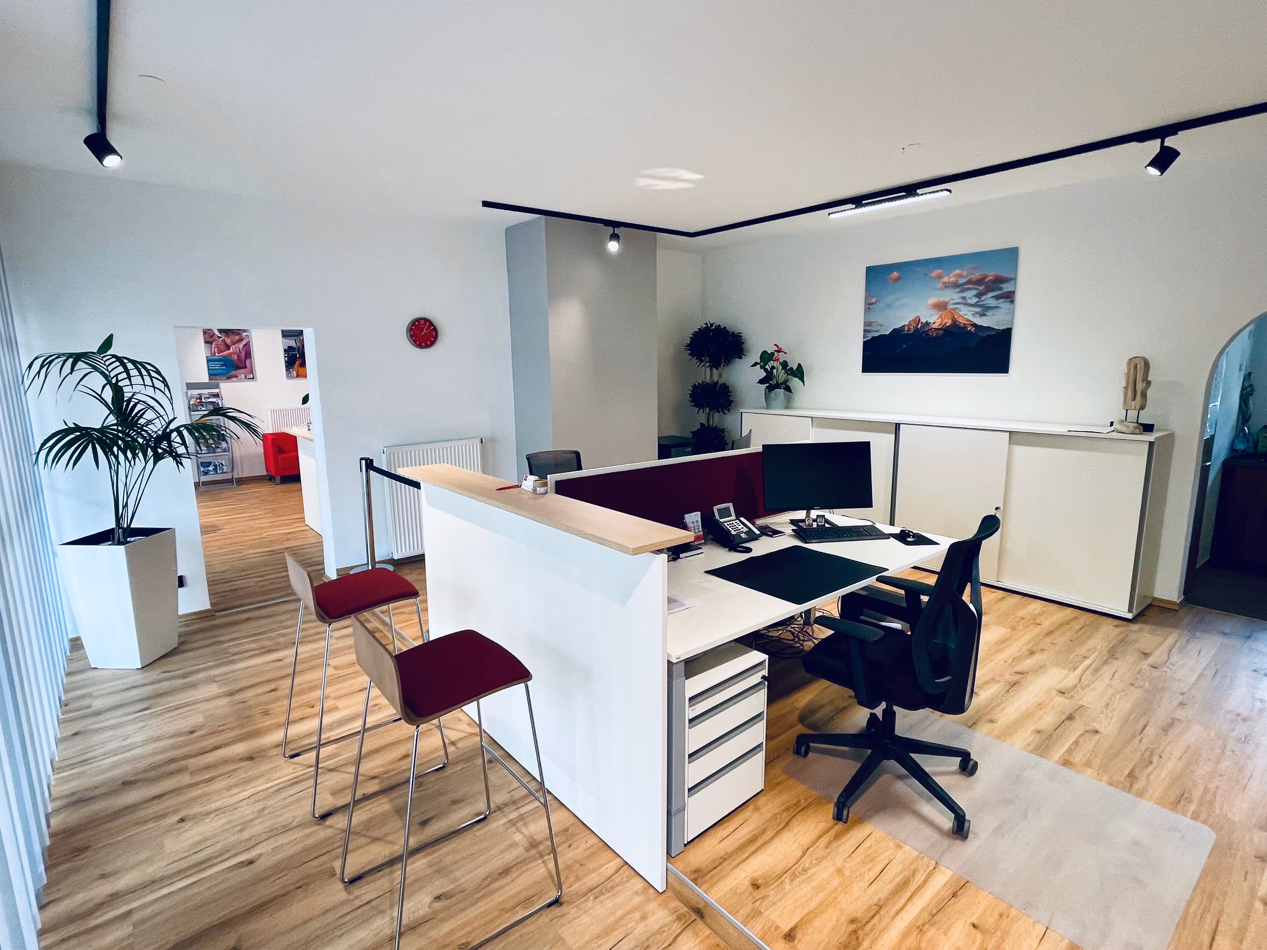 Empfangsbereich – Hier begrüßen wir Sie herzlich